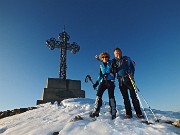 91 Alla croce di vetta del Cornizzolo (1240 m), terza cima